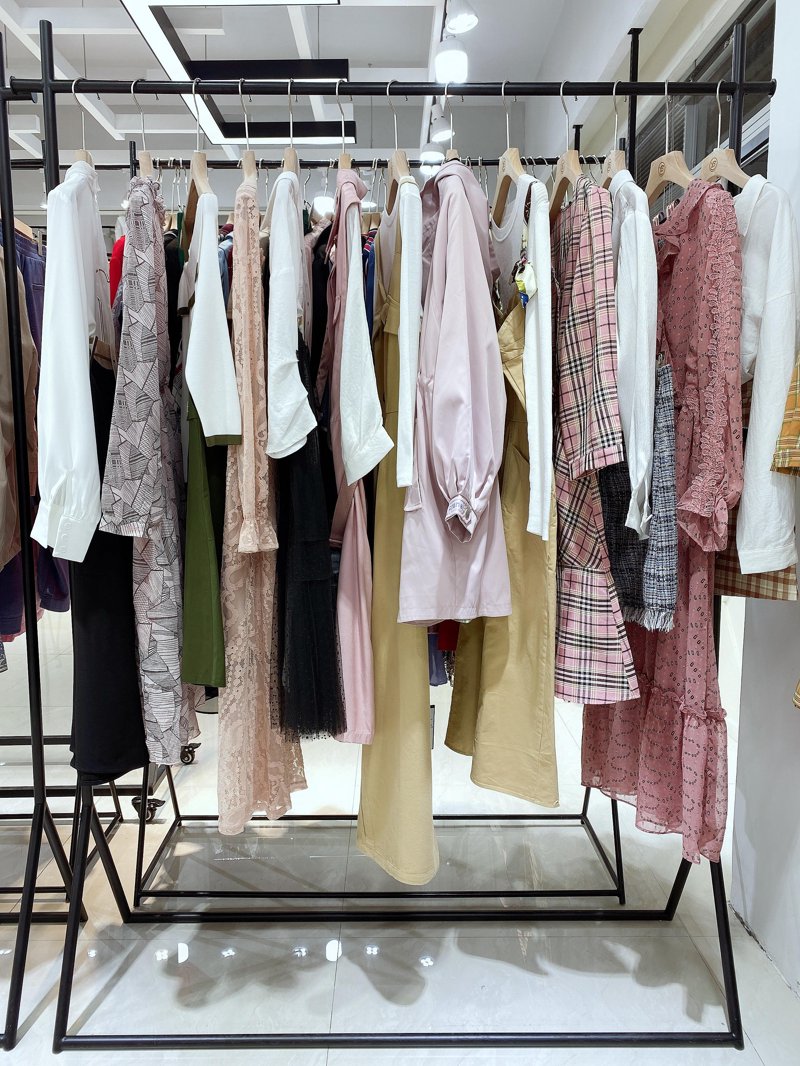 服装界的独特之美 —— 忆念服装品牌的崛起